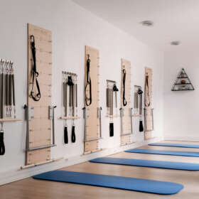 Studio Pilates avec Wall-unit et machine Paris